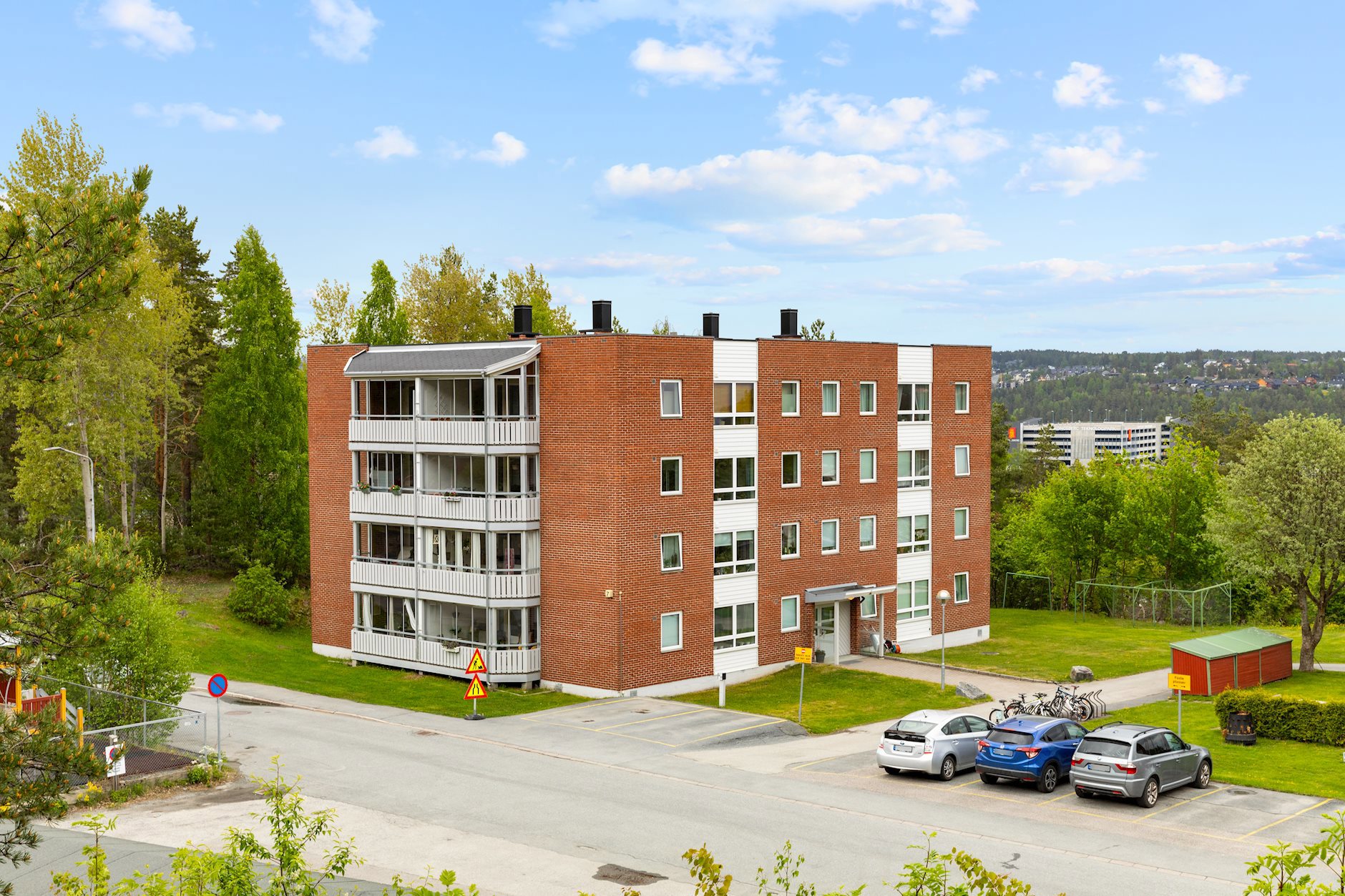 Svart Sveien Kongsberg Dnb Eiendom Fra Hjem Til Hjem