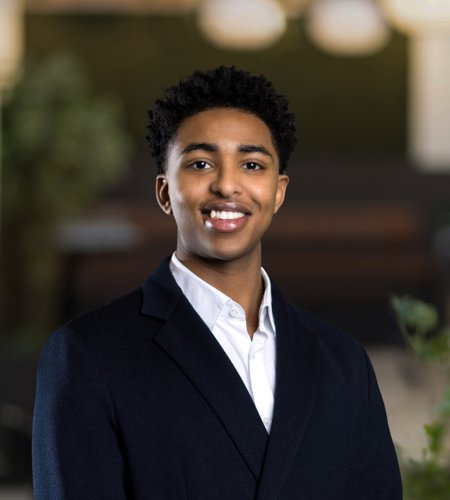 Abdullahi Abdi Rashiid Ali, Medhjelper student