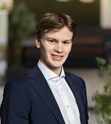 Kasper Dagsland Gulbrandsen, Medhjelper student