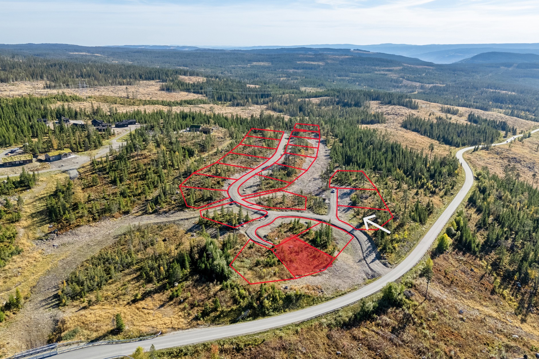 Nedre Skålmyrvegen, ØYER