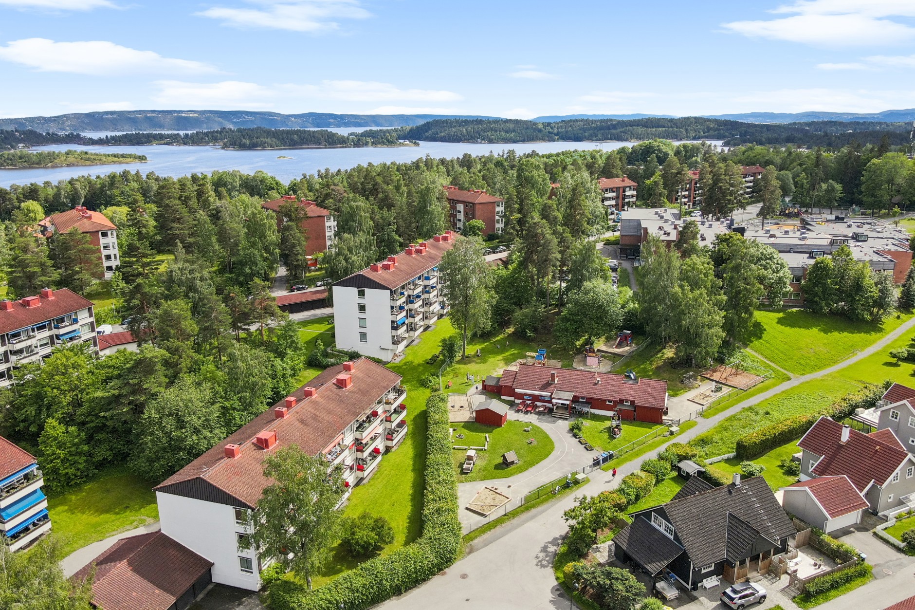 Skogstuveien 18B, HØVIK | DNB Eiendom | Fra hjem til hjem