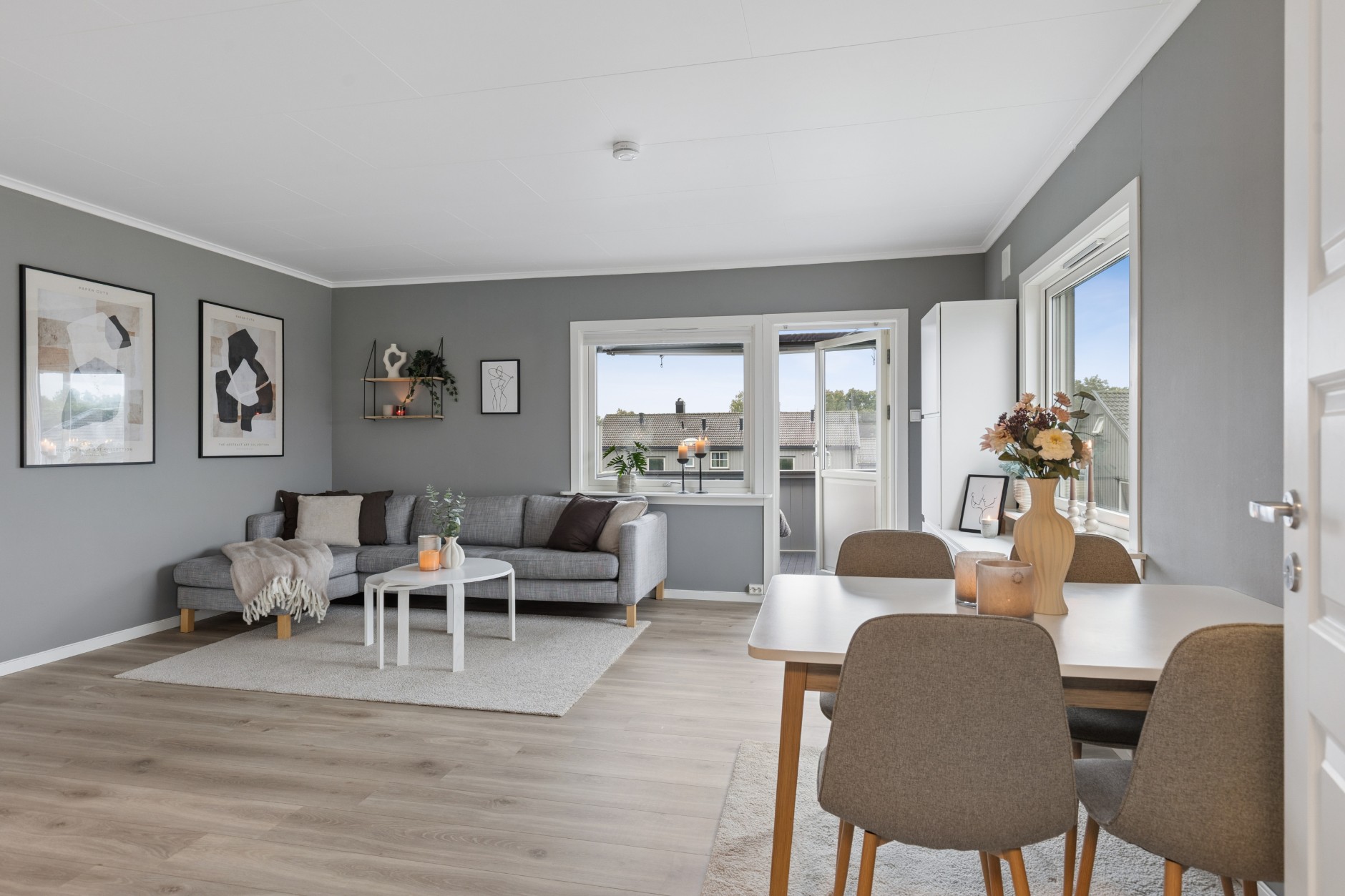 Oreveien 1, LARVIK