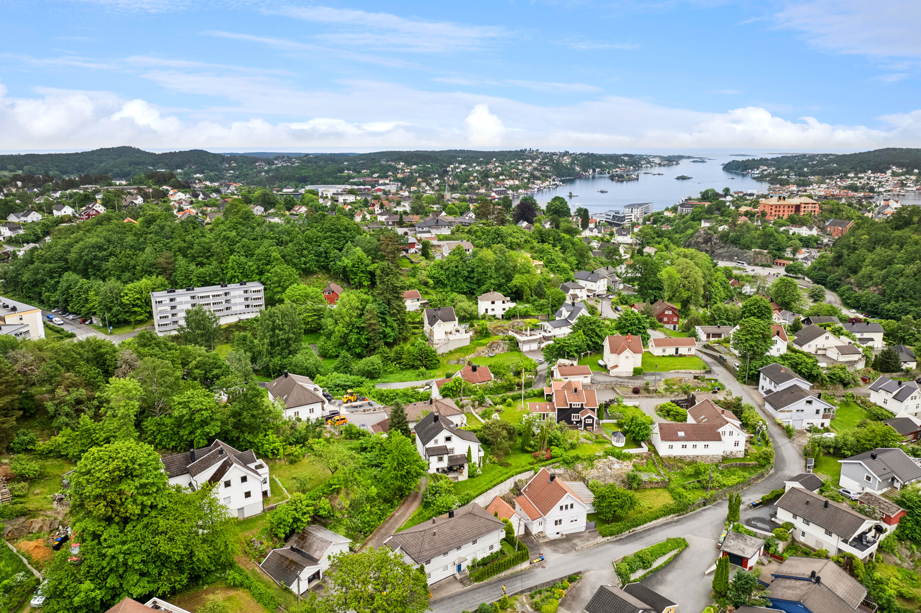 Barbugårdsveien 52/52B, ARENDAL | DNB Eiendom | Fra hjem til hjem