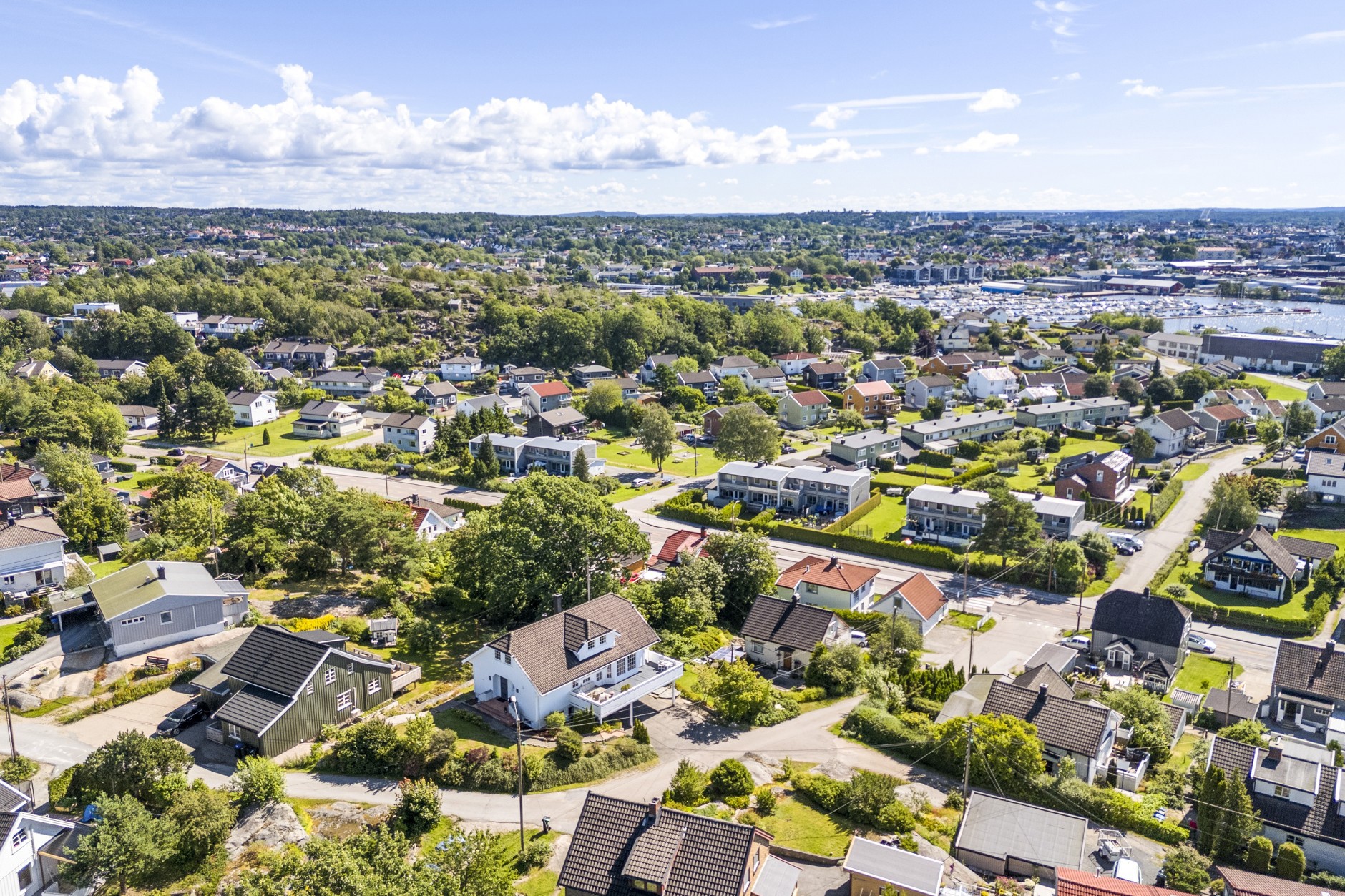 Stangebyeveien 16A, GRESSVIK | DNB Eiendom | Fra hjem til hjem