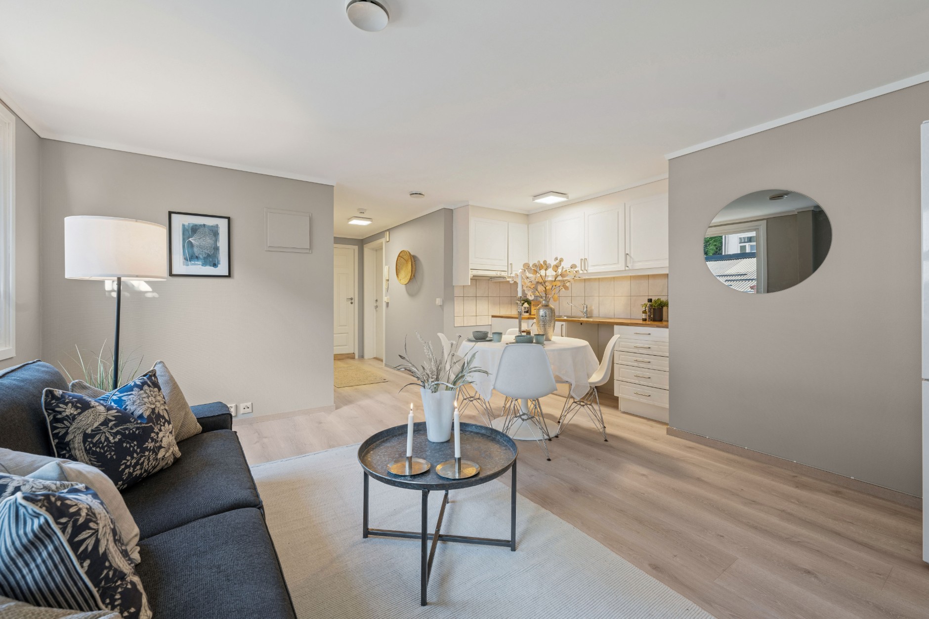 Langgaten 32, HOLMESTRAND