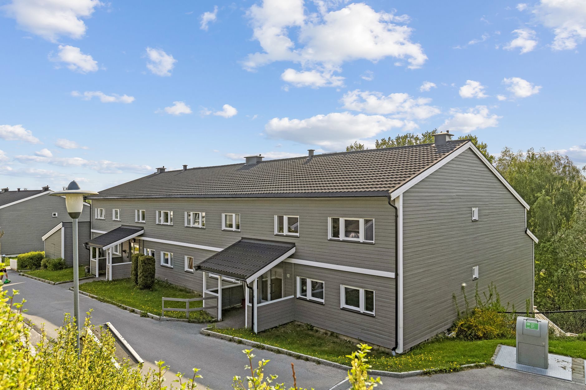 Lyngåsen 20, LANGHUS | DNB Eiendom | Fra hjem til hjem